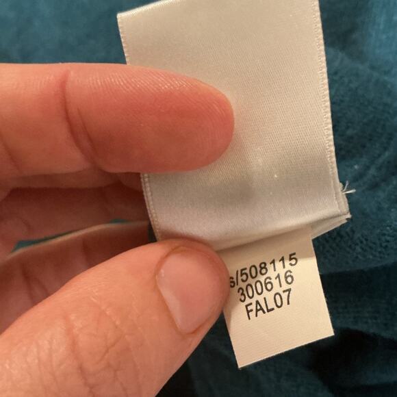 Vintage Old Navy Women Y2K Sweater Size Medium Wool Blend Teal Blue Preppy Vneck - Picture 7 of 7